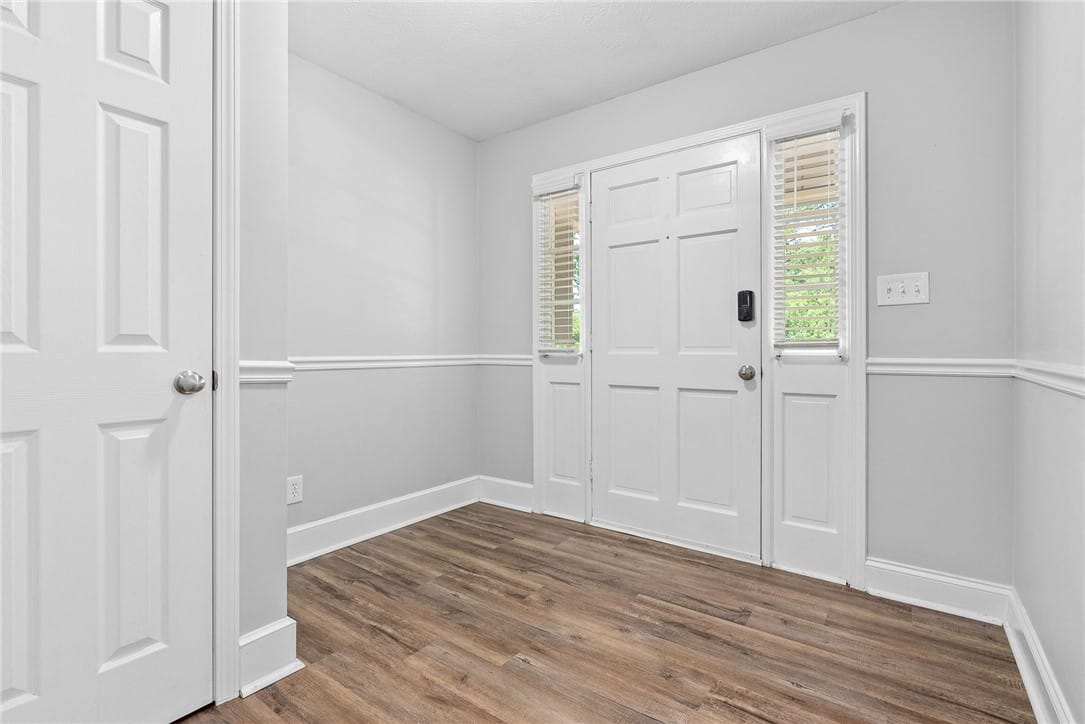 2505 40TH, PHENIX CITY, AL, 36867, Foyer with coat closet