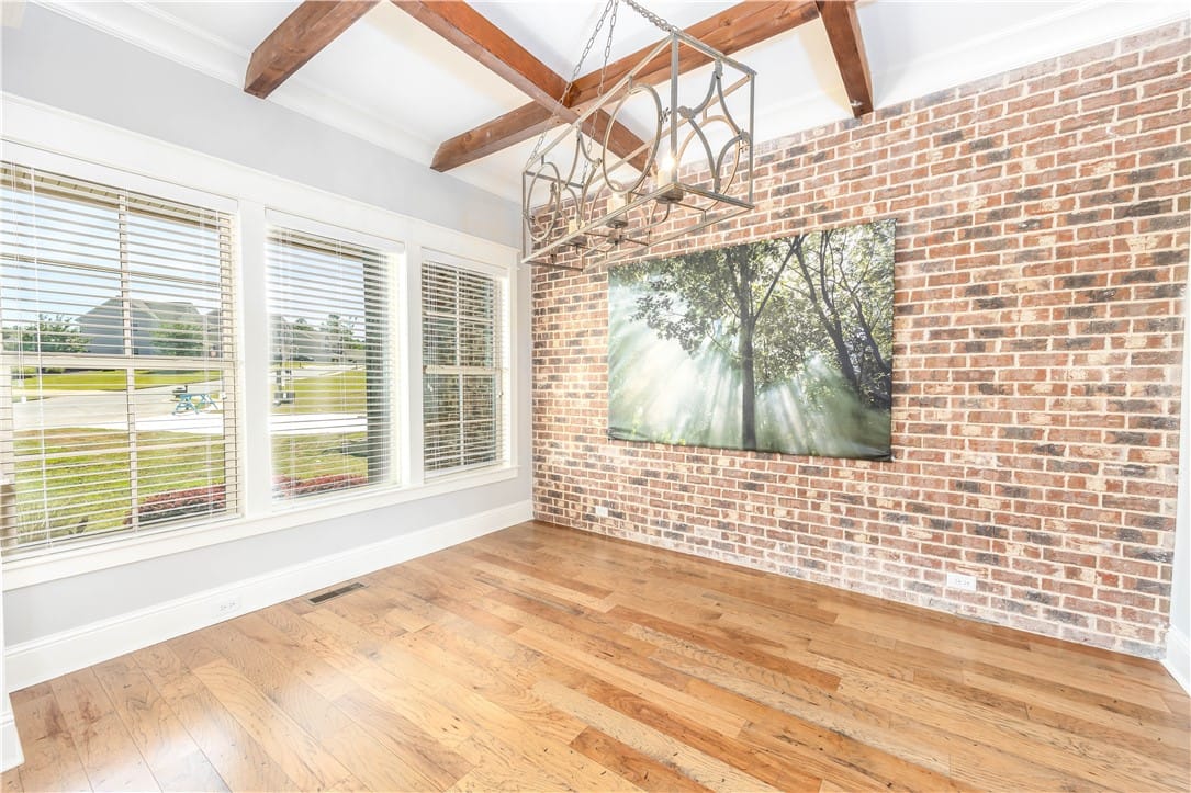 2028 SEQUOIA, Auburn, AL, 36879, Dining