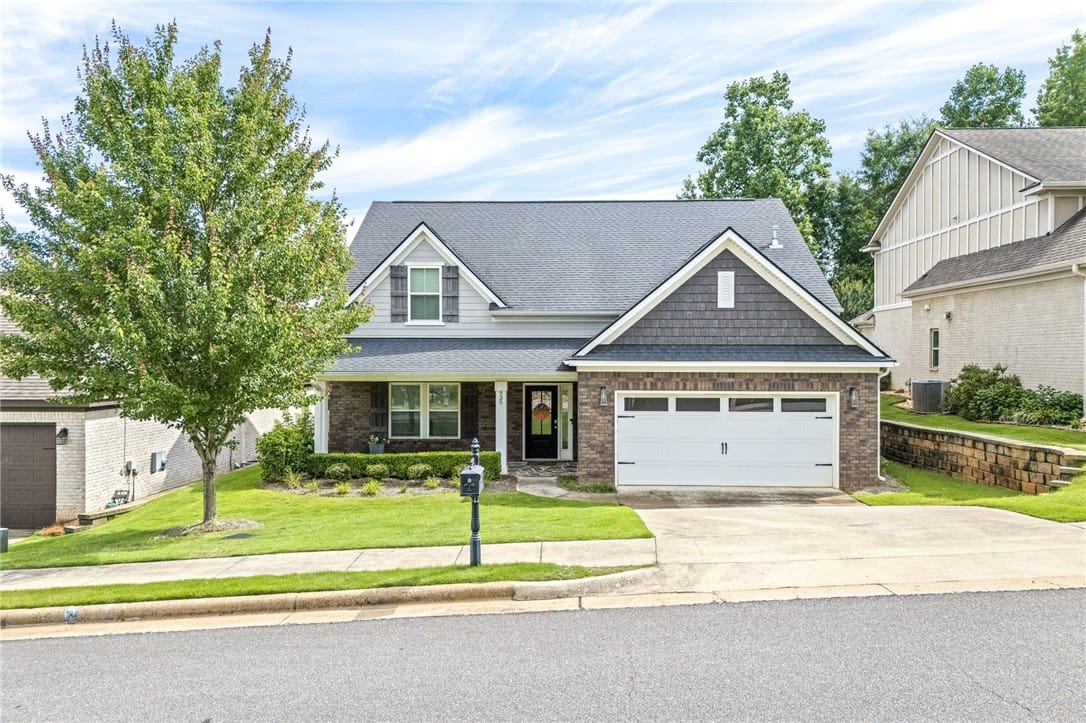 935 Falconer Dr, Auburn, AL 36832
