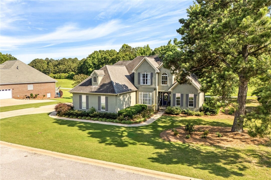 264 Belmonte Dr, Auburn, AL 36830, A classic exterior with a well-maintained yard and