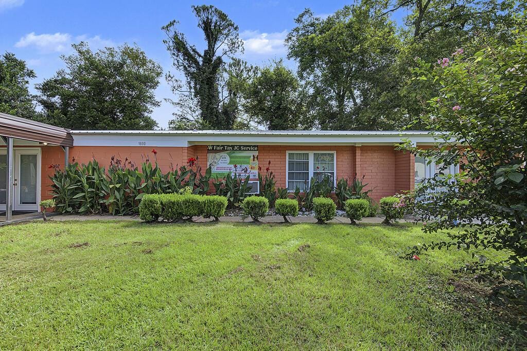 1600 N Maple St, Albany, GA 31705