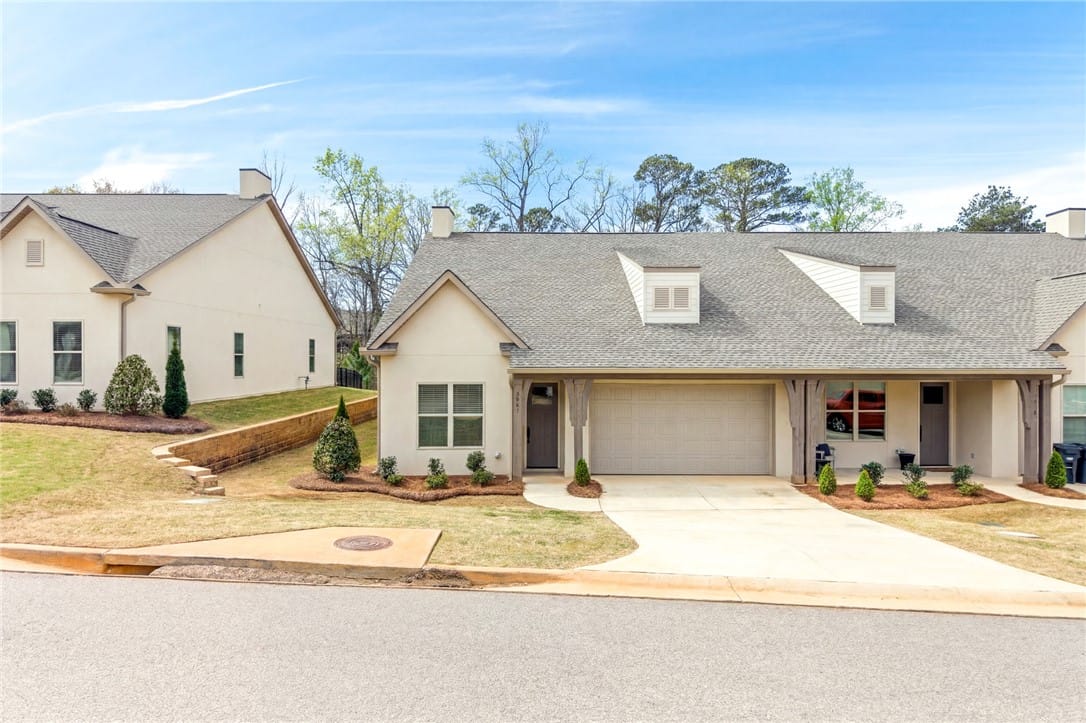 3067 Crestmont Court, Opelika, AL, 36801