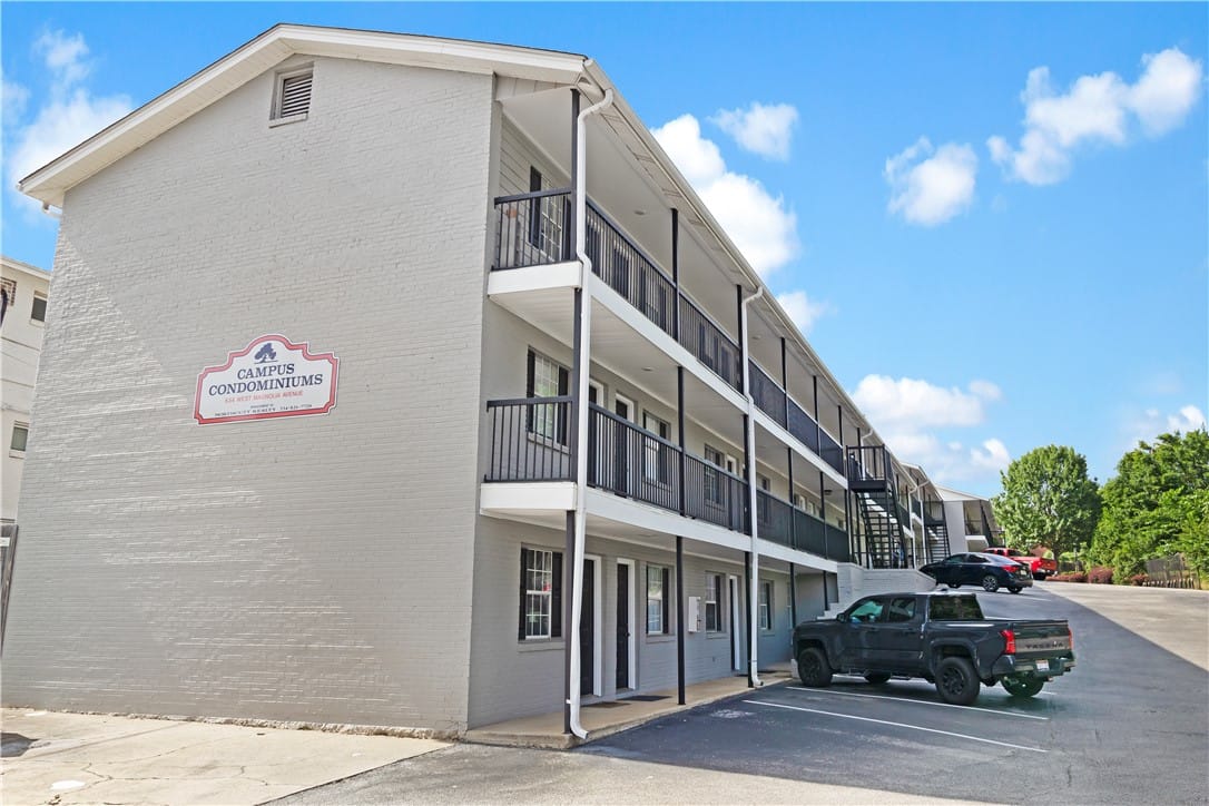 634 E Magnolia Ave #103, Auburn, AL 36830