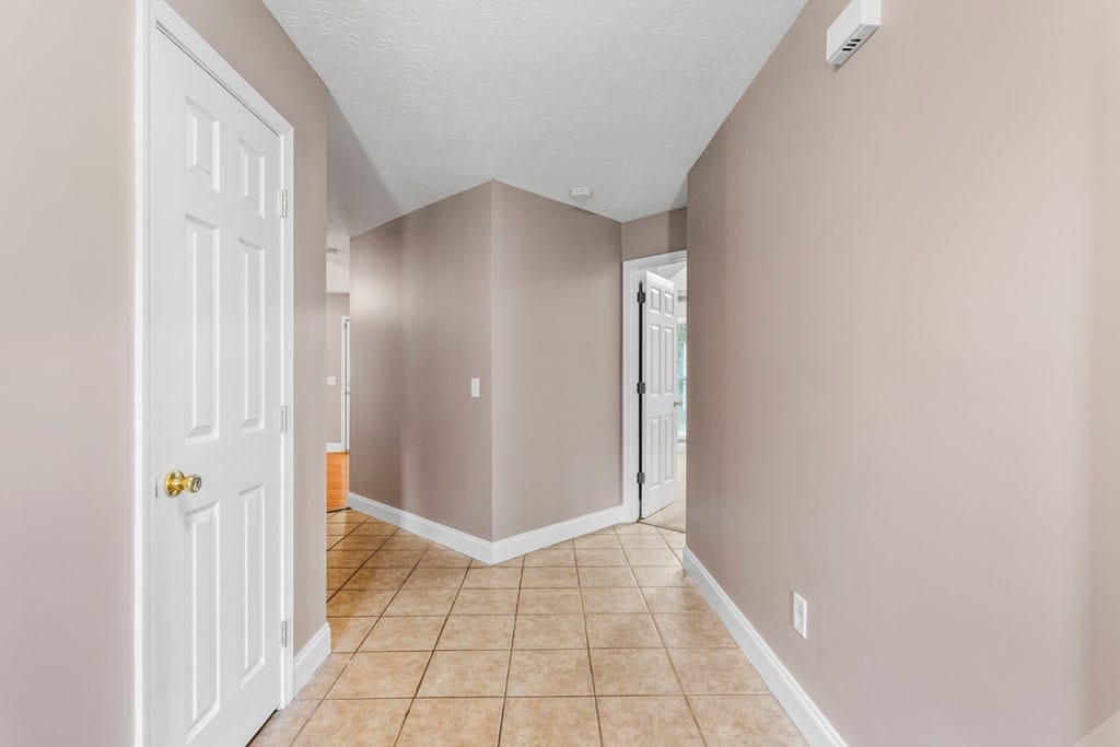 2608 Alpha Dr, Phenix City, AL 36867, Foyer