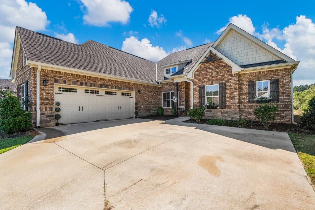 703 Bush Creek Rd, Opelika, AL 36804