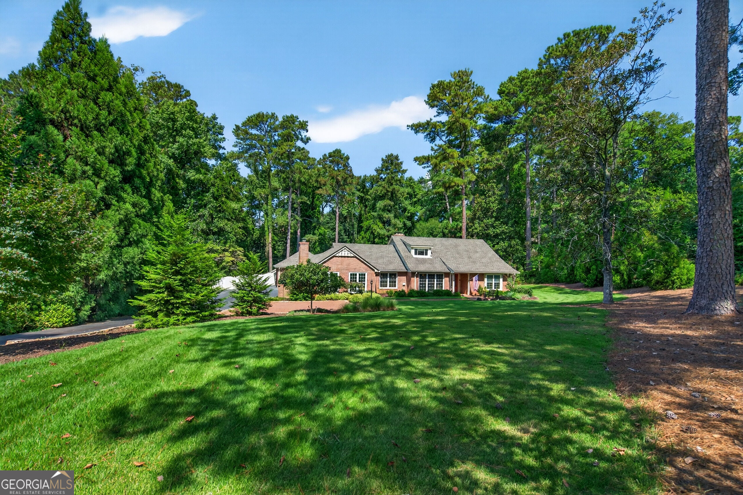 879 Lakewood Drive, LaGrange, GA, 30240