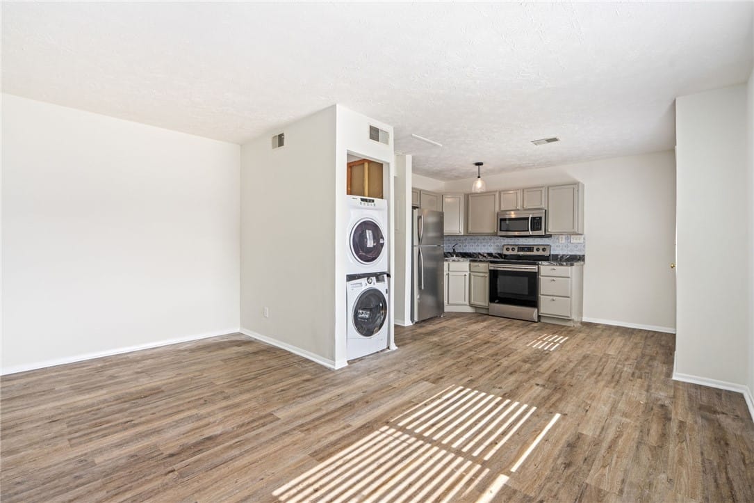 557 W Glenn Ave Apt B301, Auburn, AL 36832