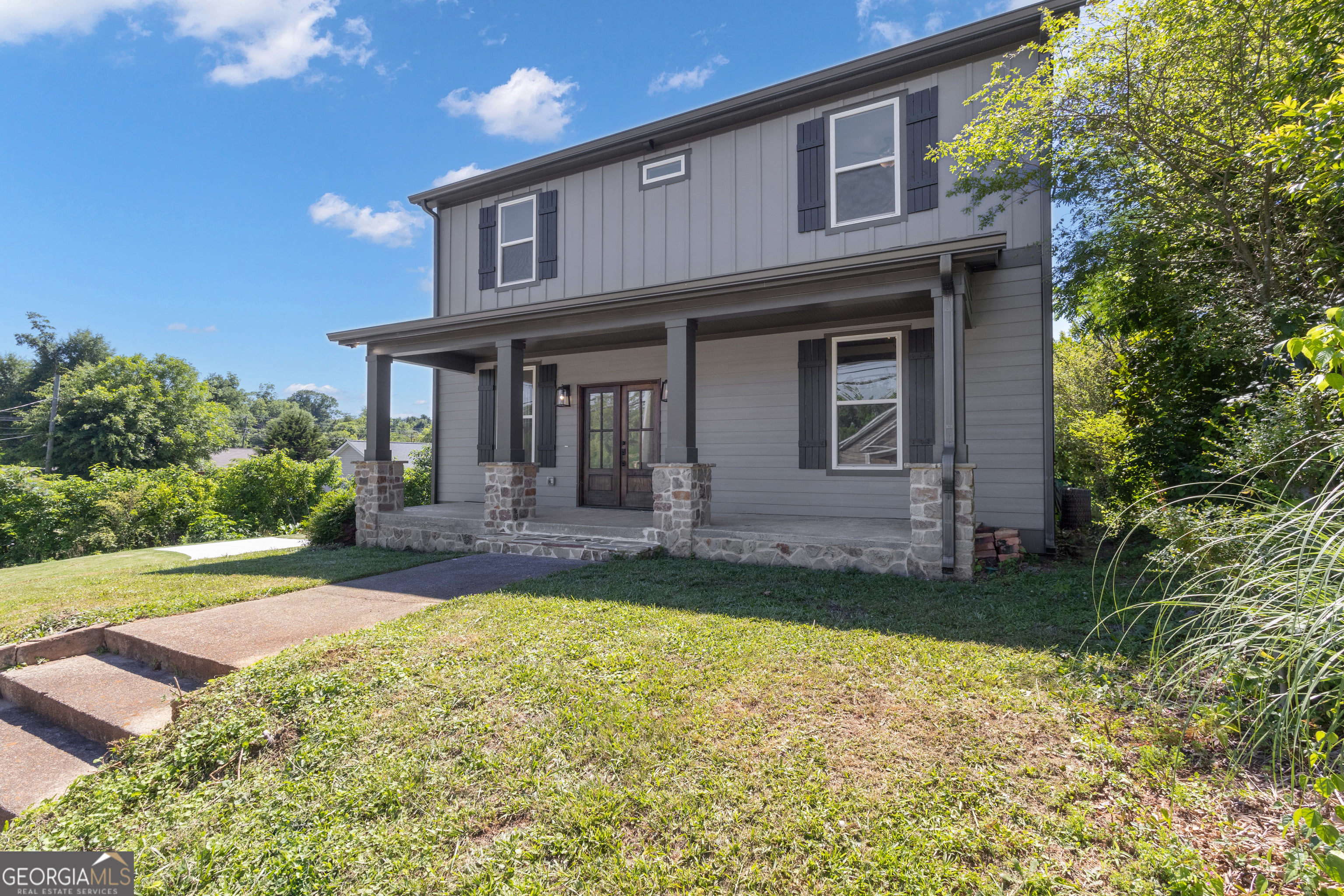 31 Pinson St, Newnan, GA 30263