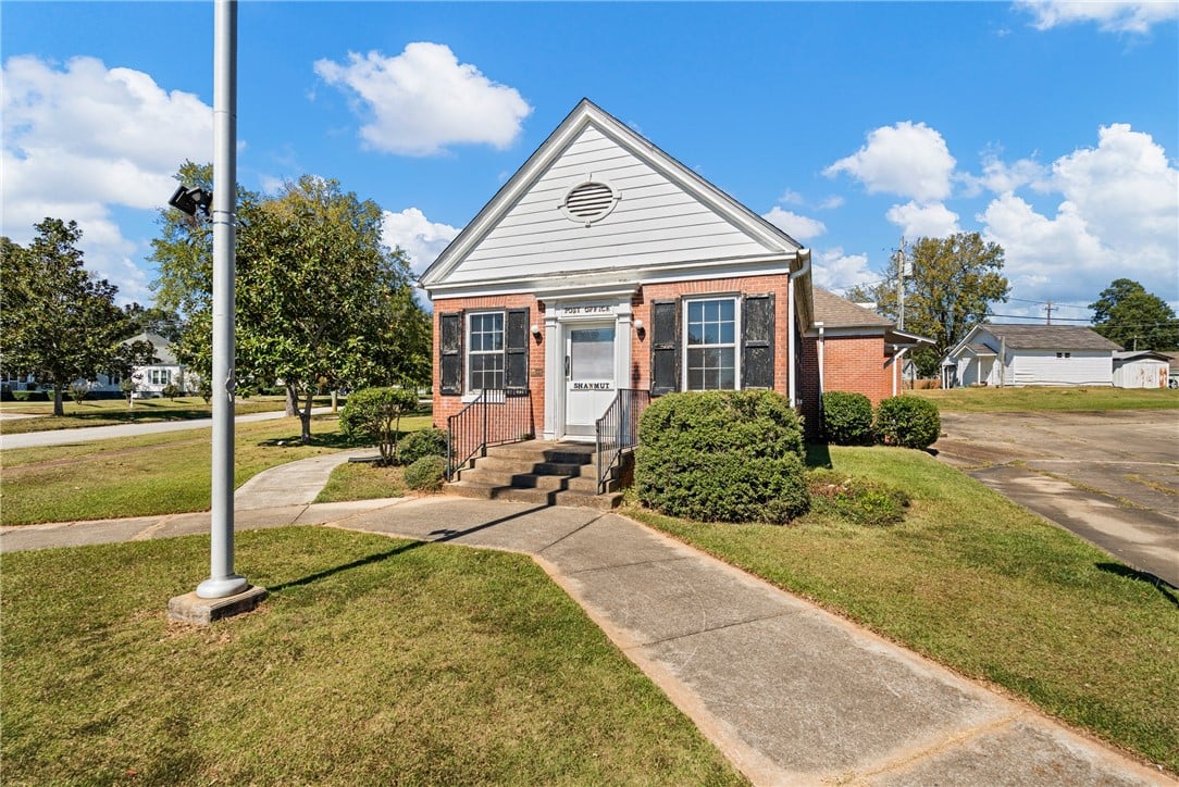 2224 23rd Dr, Valley, AL 36854
