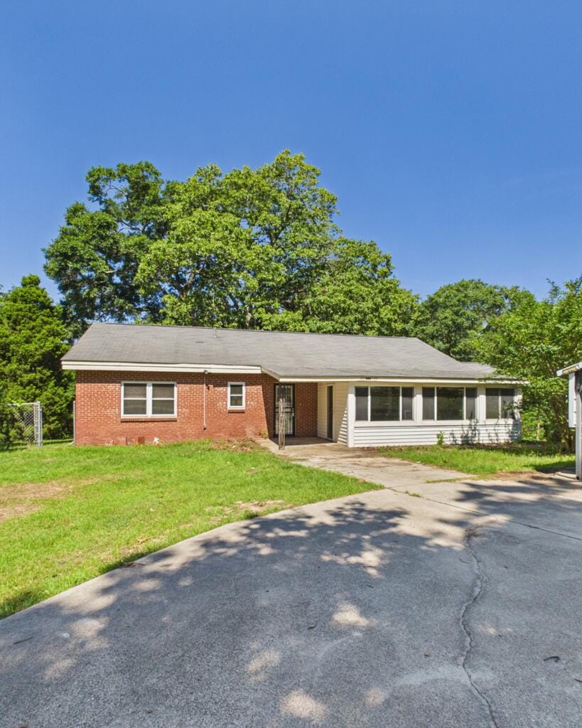 66 Highway 0165, Phenix City, AL, 36869