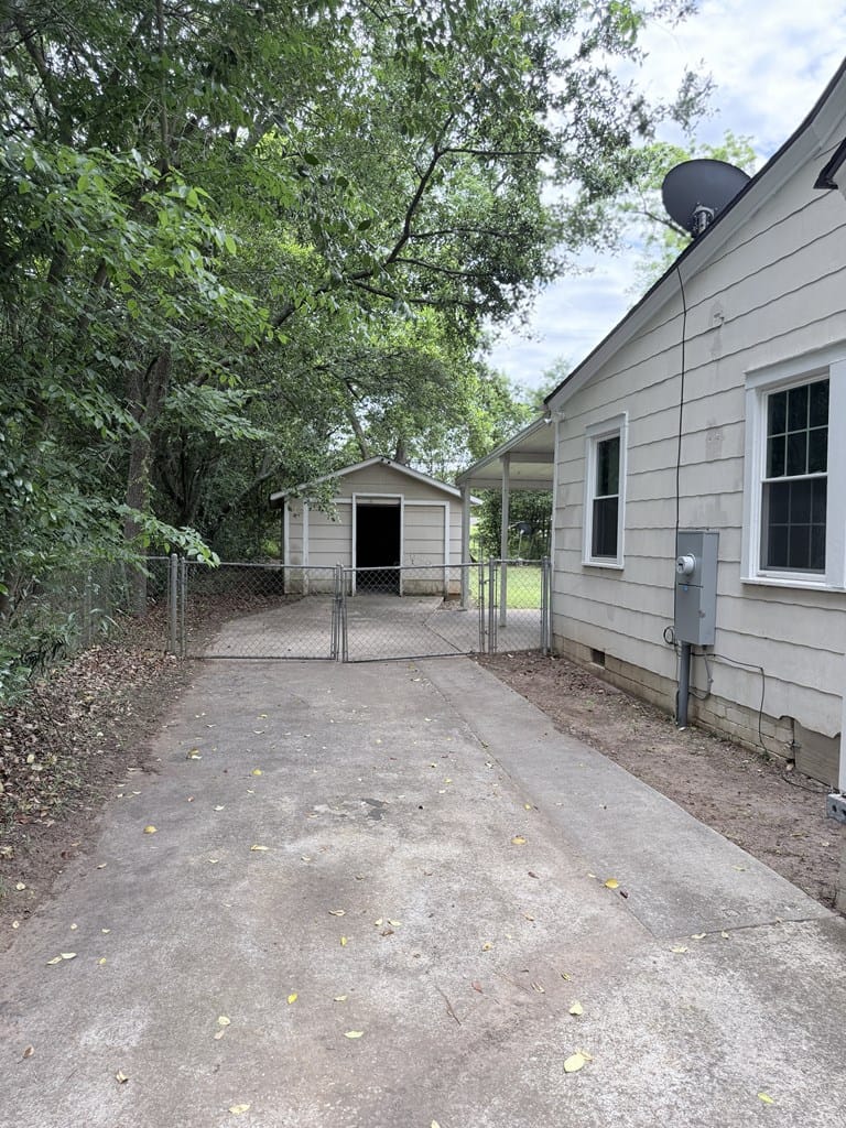 1208 9th Ave, Albany, GA 31707
