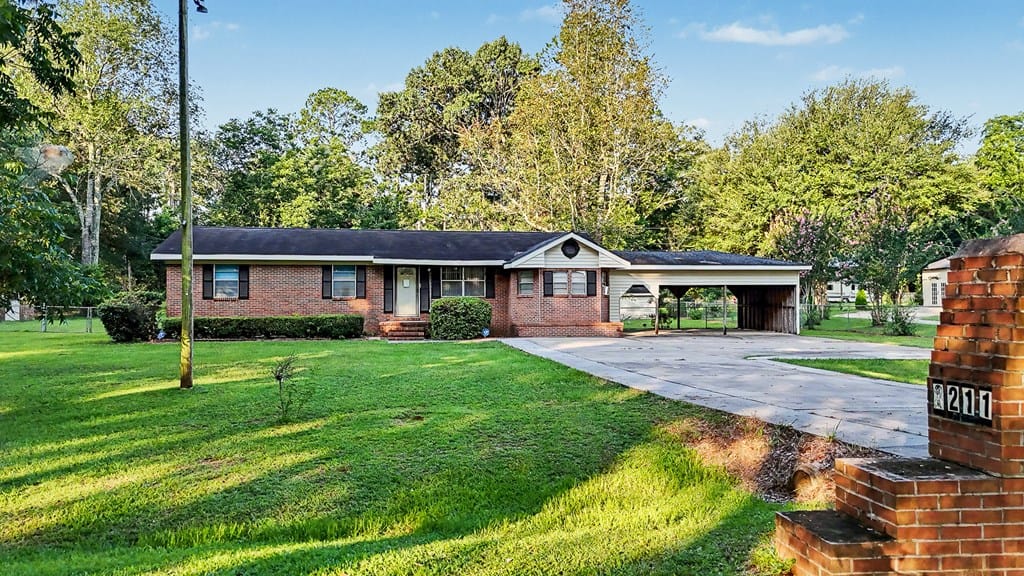 3211 Higgins Dr, Albany, GA 31721