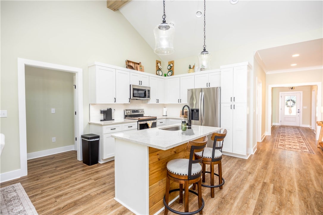 190 Madix Dr, Eclectic, AL 36024
