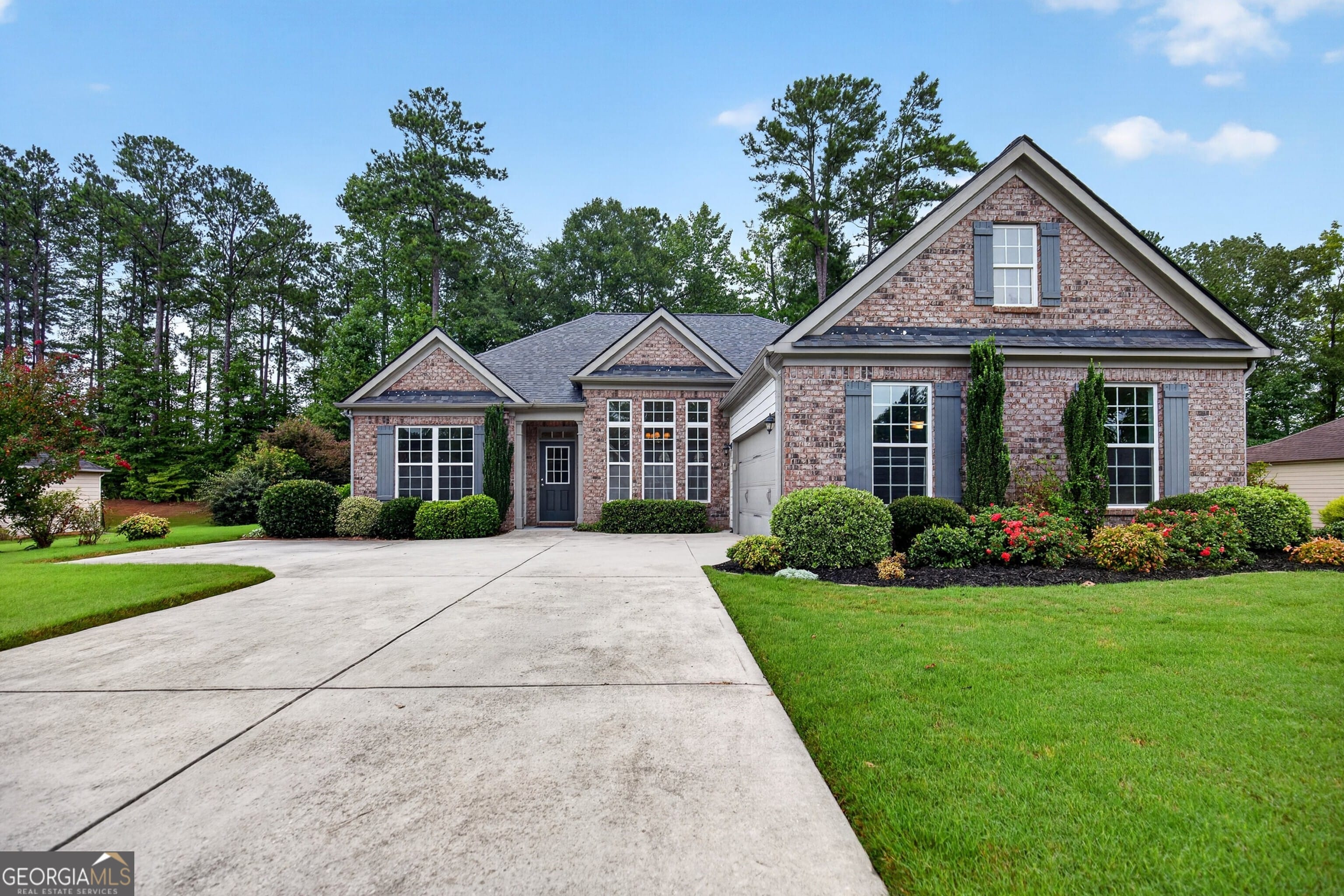 155 Savannah Dr, Senoia, GA 30276