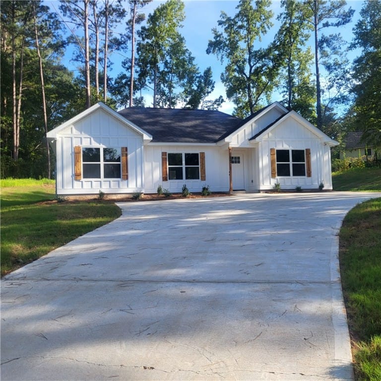 17 Laurel Drive, Valley, AL, 36854