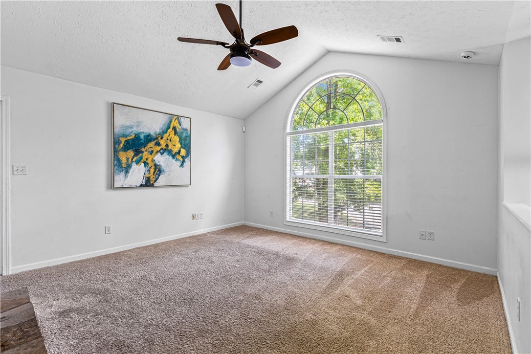 4258 Chestnut Dr, Auburn, AL 36830