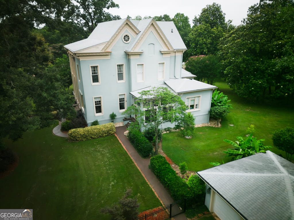 26 Magnolia Ln, Grantville, GA 30220