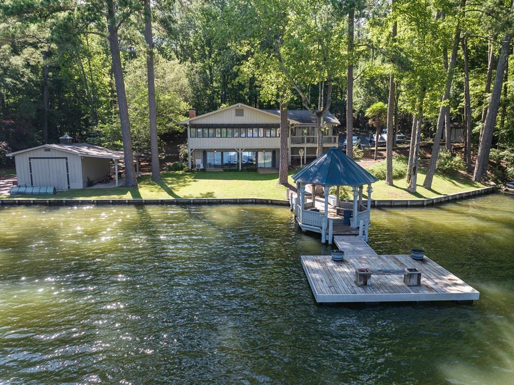 133 Hall Dr, Hamilton, GA 31811