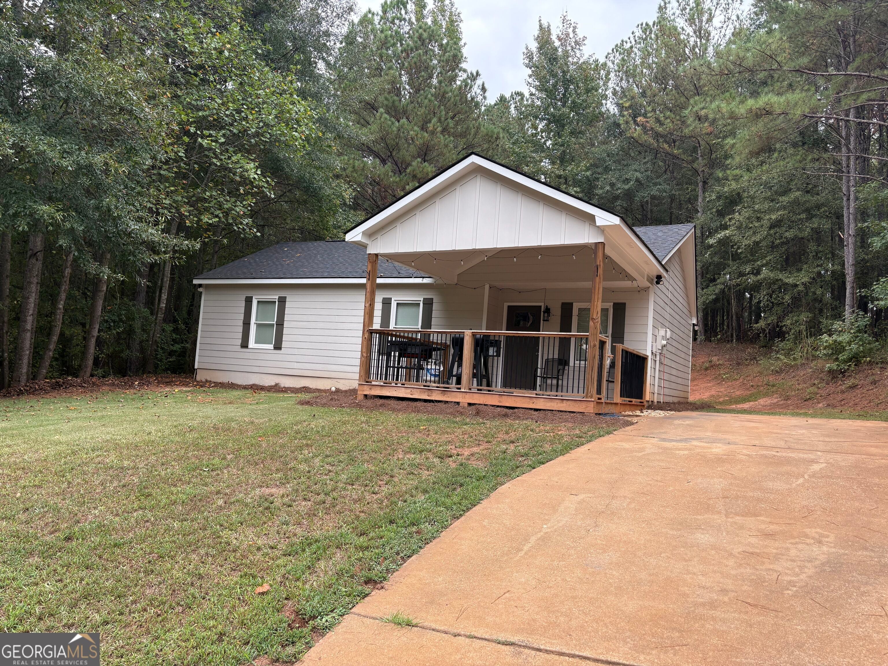805 Hines Rd, LaGrange, GA 30241
