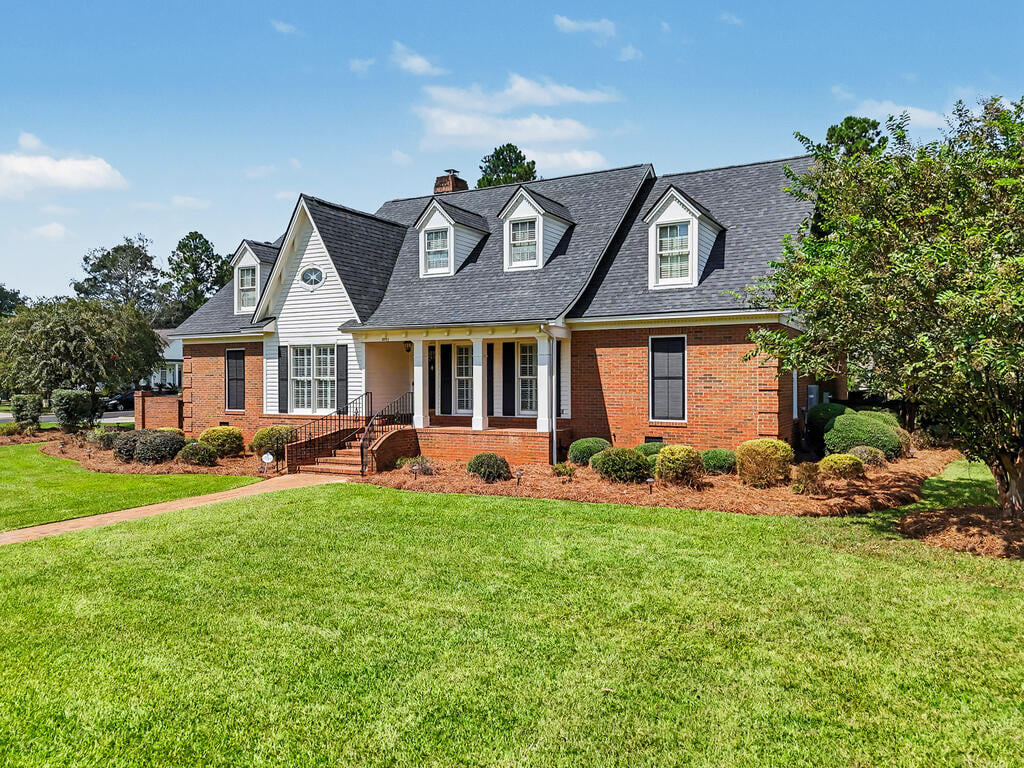 5111 Barrington Dr, Albany, GA 31721