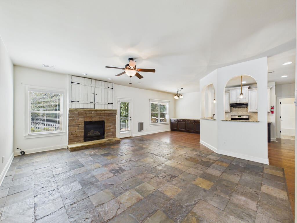 302 Irish Ln, Phenix City, AL 36869, Family Room