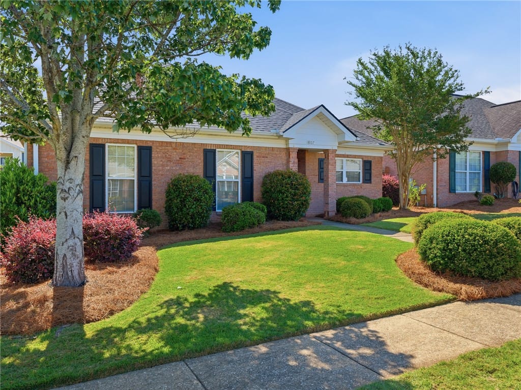 1807 Century Ln, Opelika, AL 36801