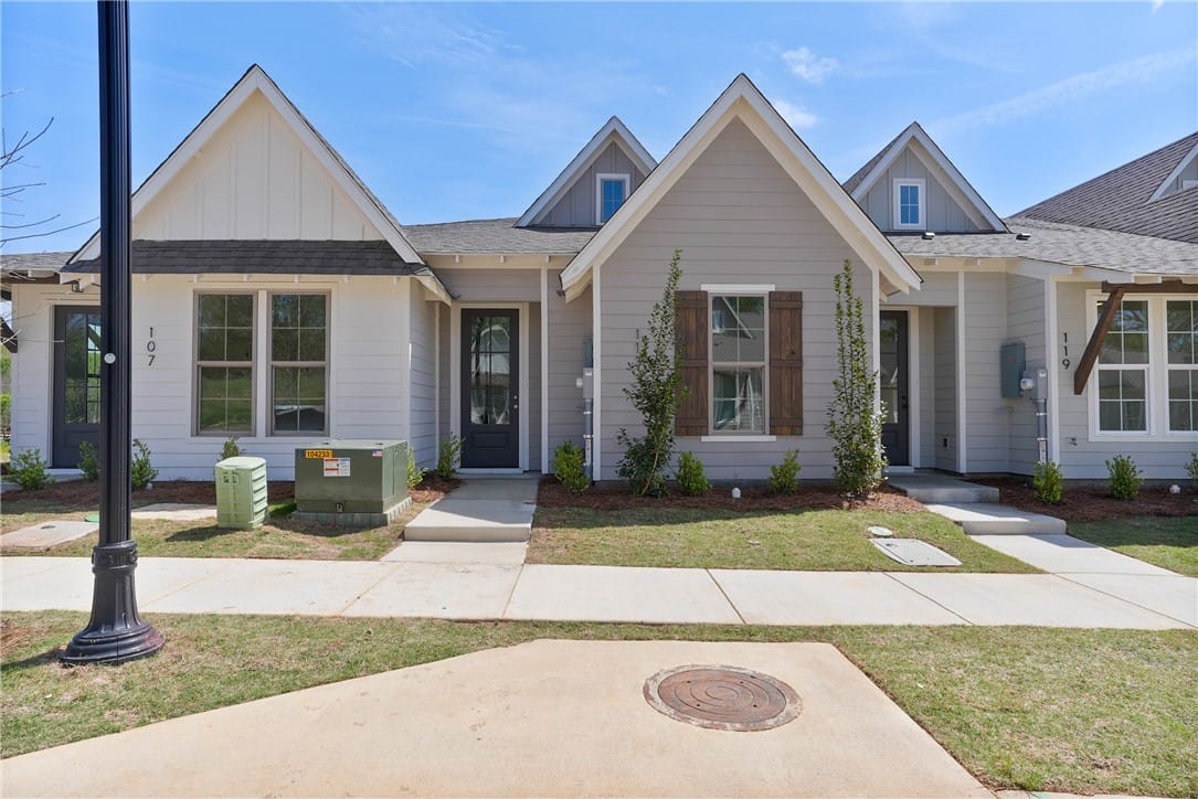 113 SUMMER, Opelika, AL, 36804