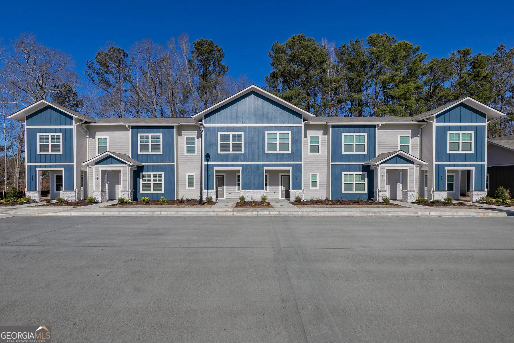 208 Rooker Dr, LaGrange, GA 30241
