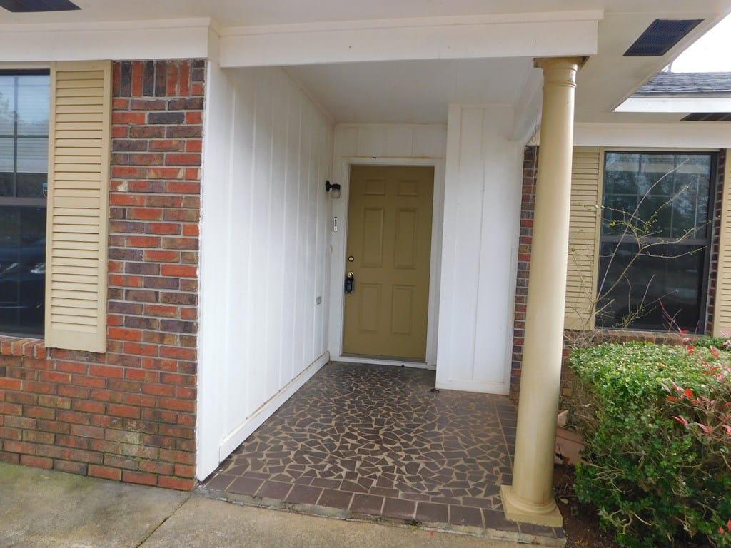 175 Cherokee Ave, Leesburg, GA 31763