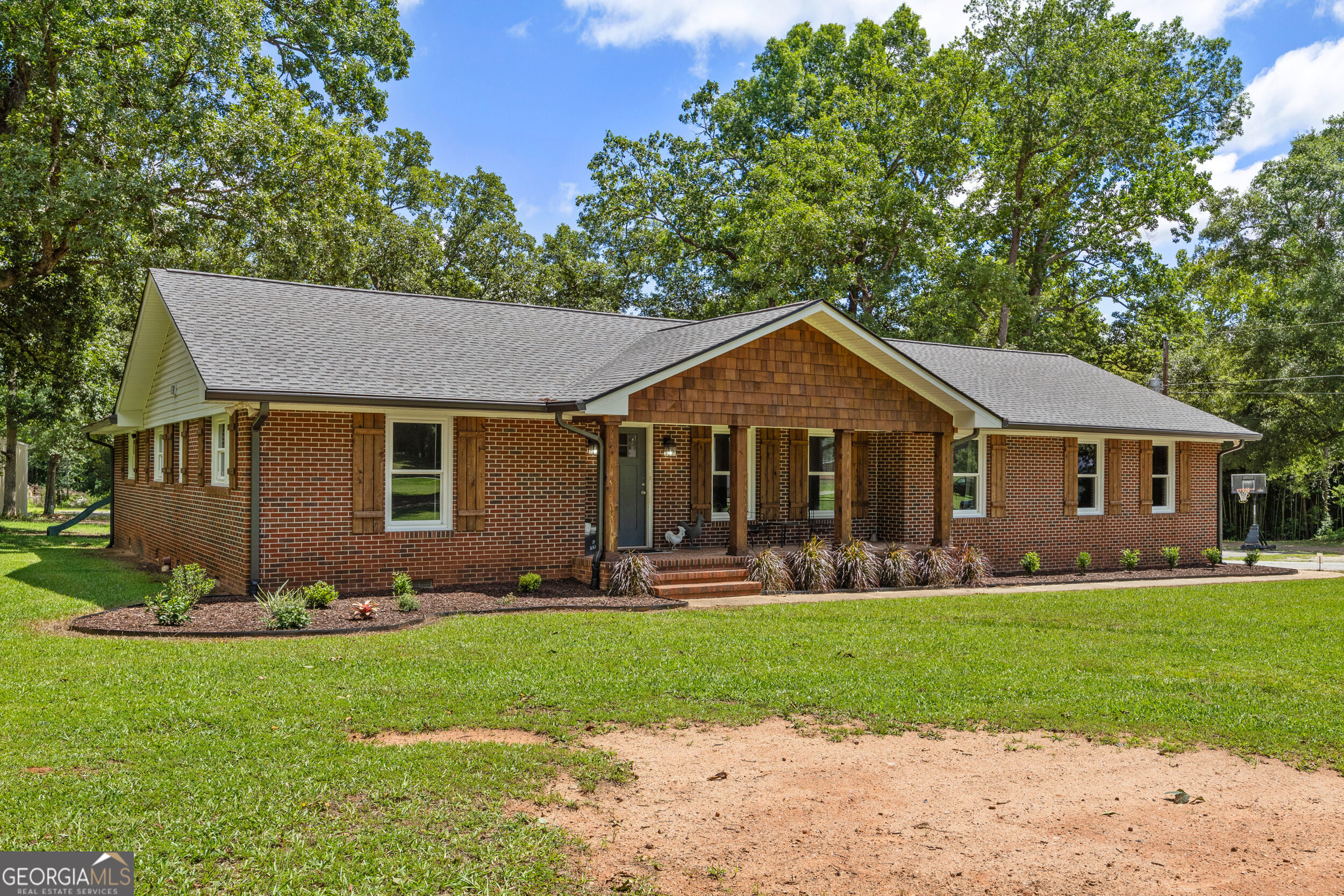 104 E Oak St, Luthersville, GA 30251