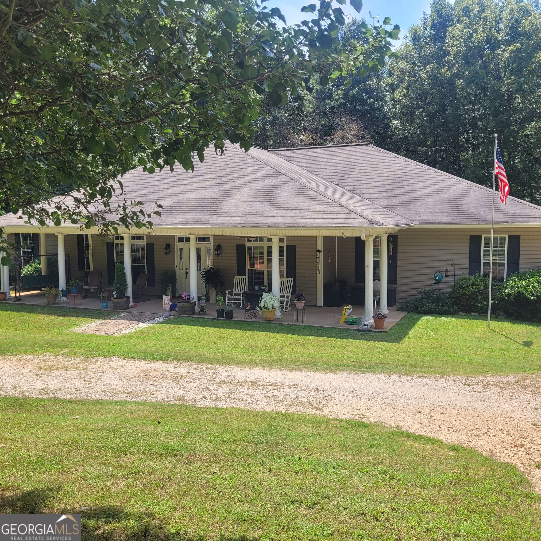 151 S Chattahoochee Dr, Hogansville, GA 30230