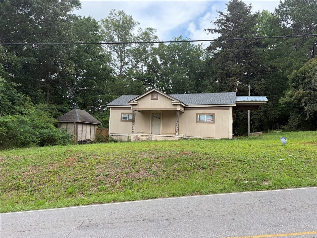 2092 Sanders Rd, Alexander City, AL 35010