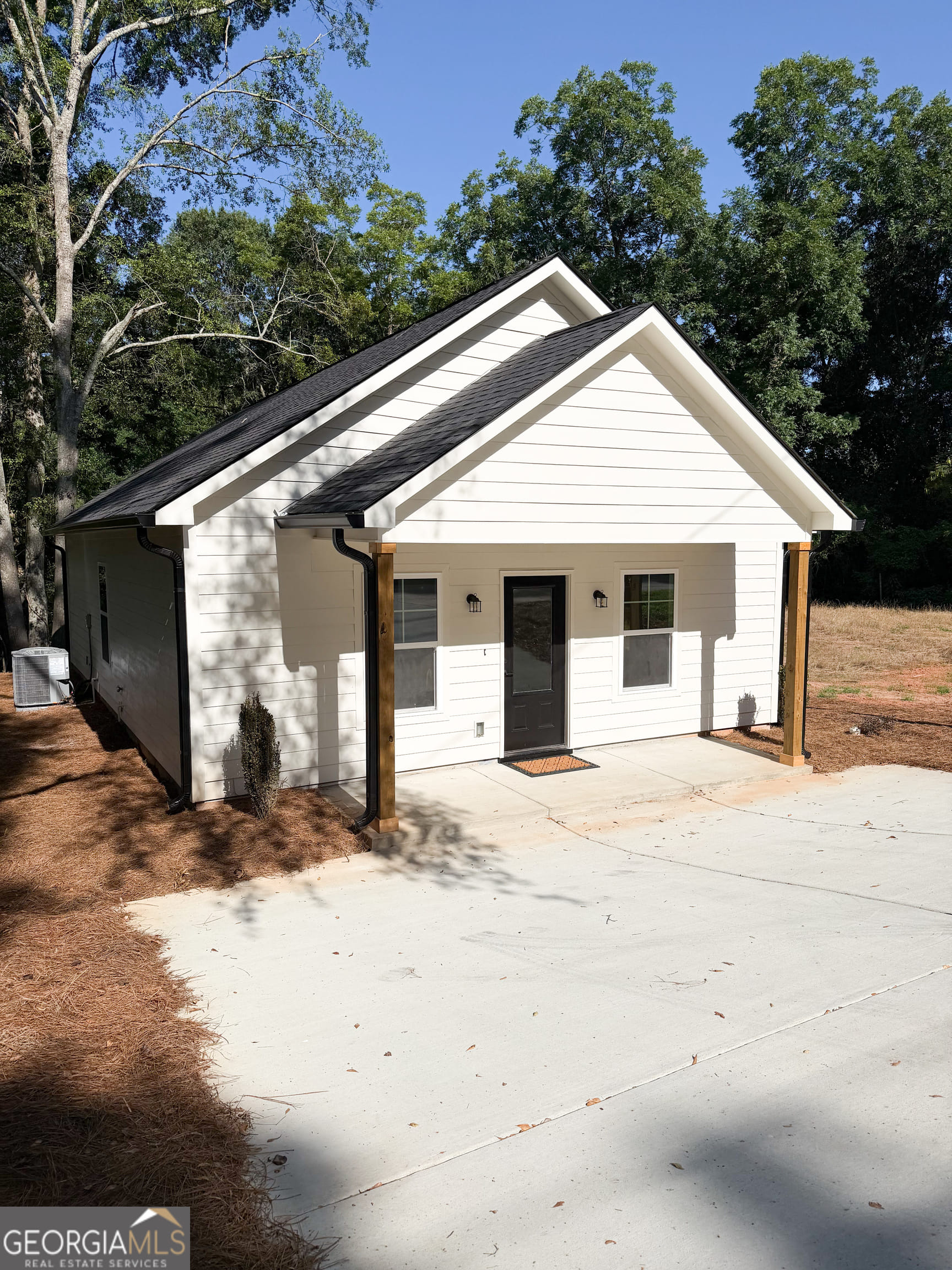 402 Poplar St, Hogansville, GA 30230