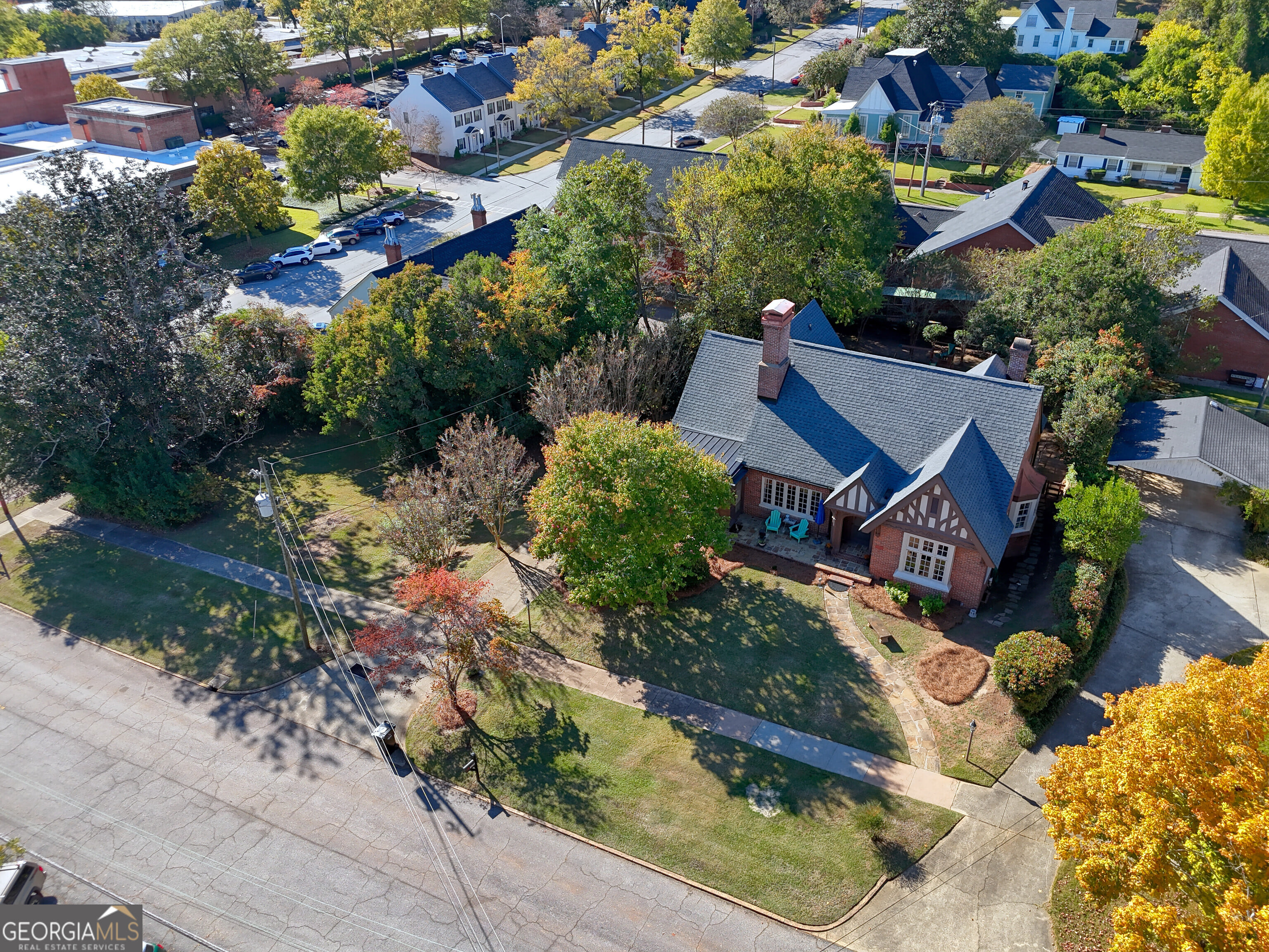 1007 E 4th St, West Point, GA 31833