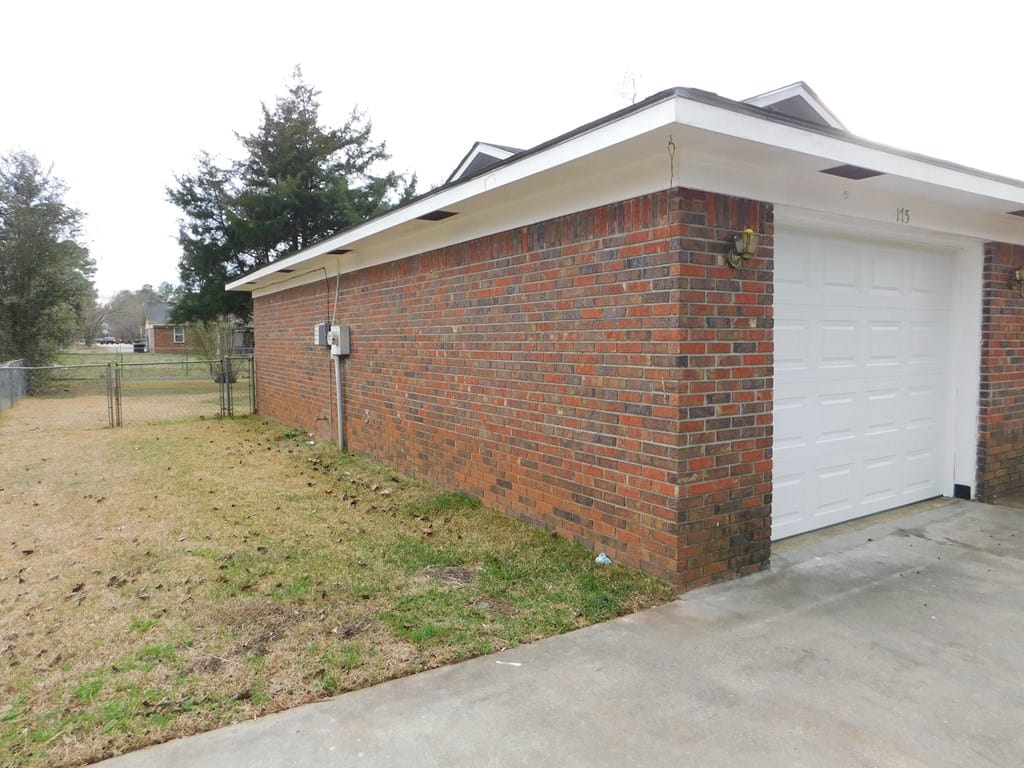 175 Cherokee Ave, Leesburg, GA 31763