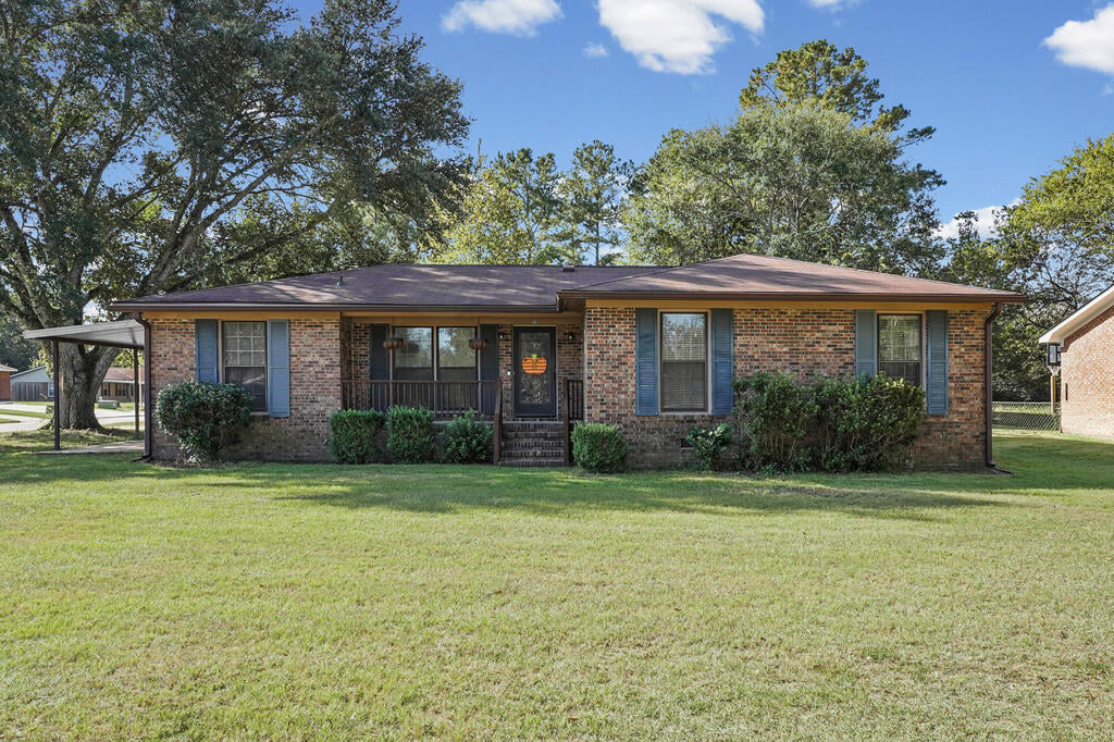 139 Kinchafoonee Dr W, Leesburg, GA 31763