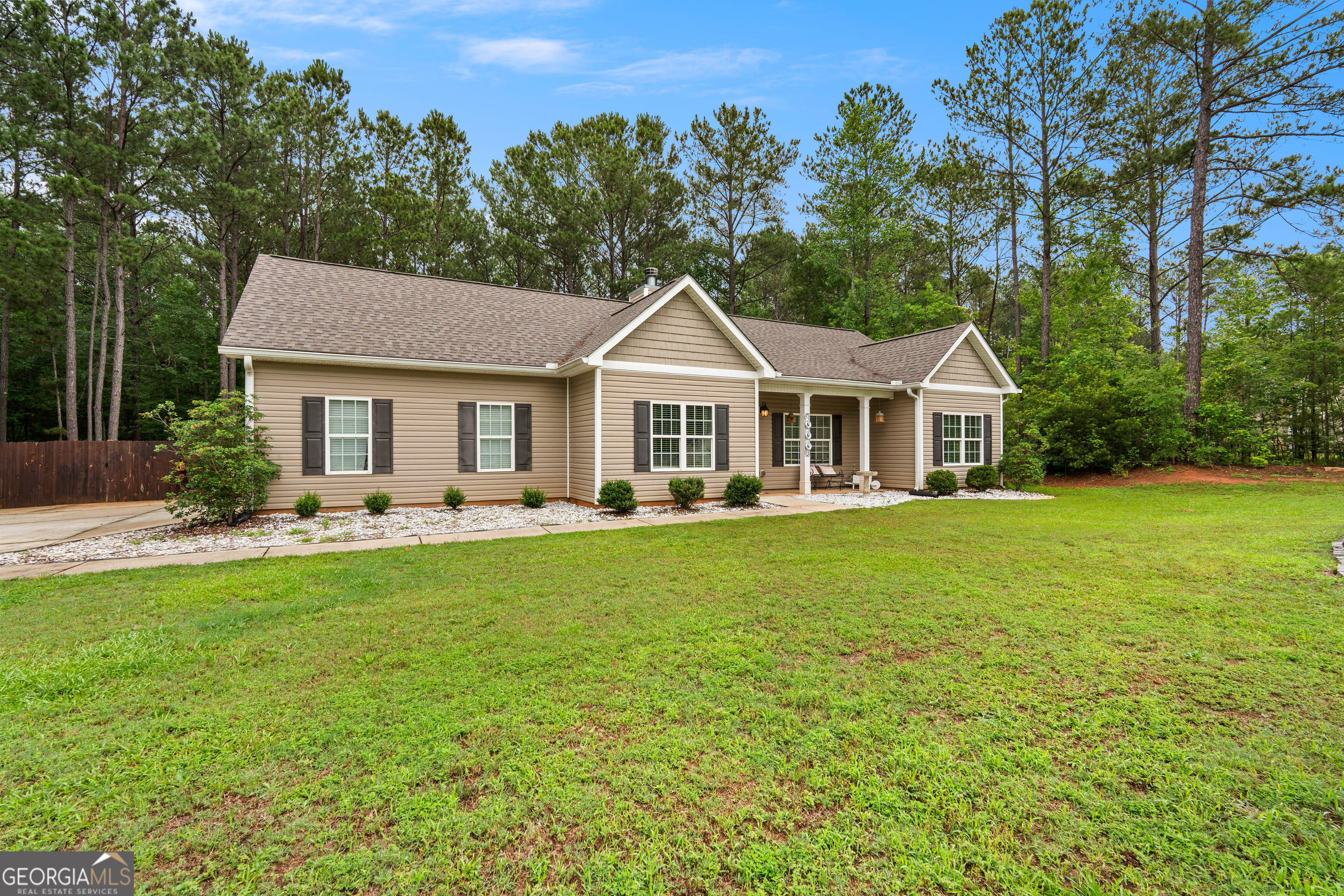 464 Evelyn Dr, Greenville, GA 30222