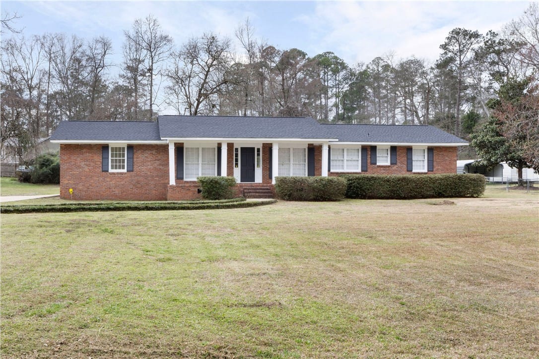 579 Dover Place, Smiths Station, AL, 36877