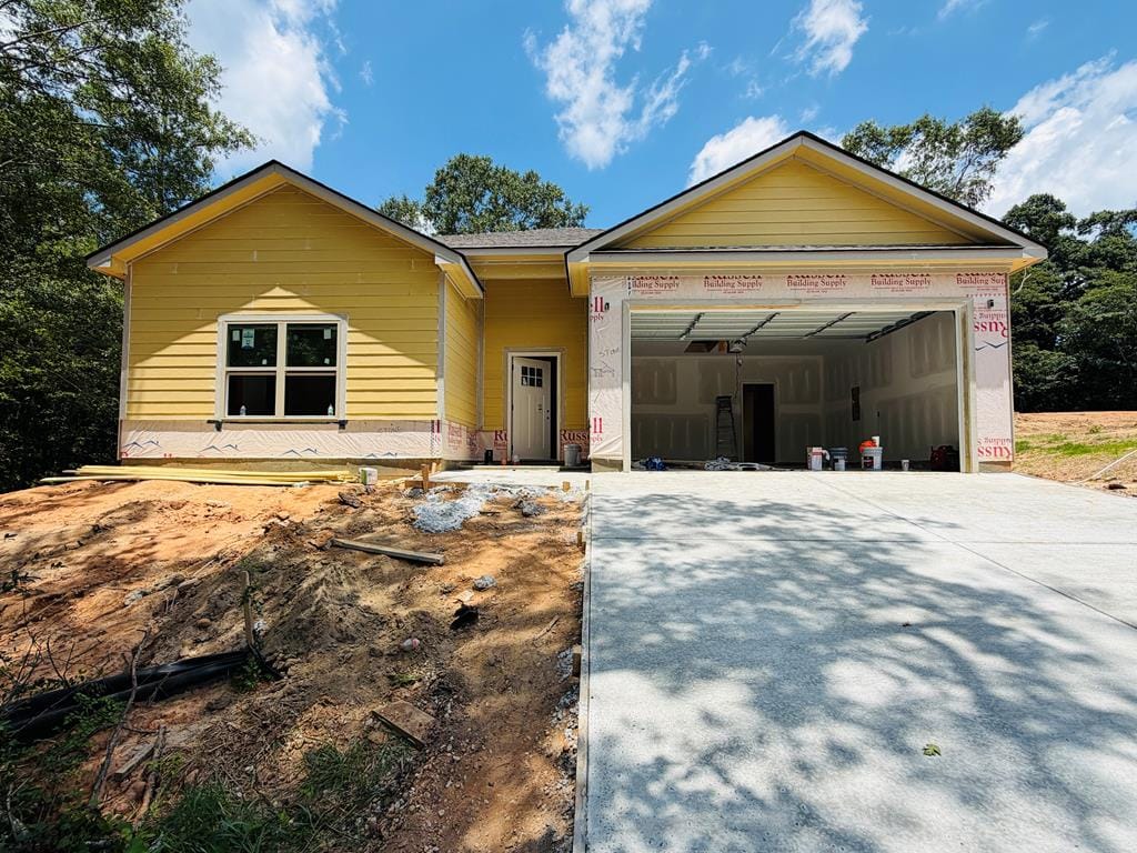 8 Hill St, Phenix City, AL 36869