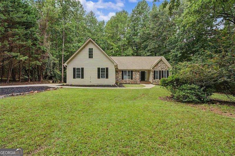 590 S Alexander Creek Rd, Newnan, GA 30263