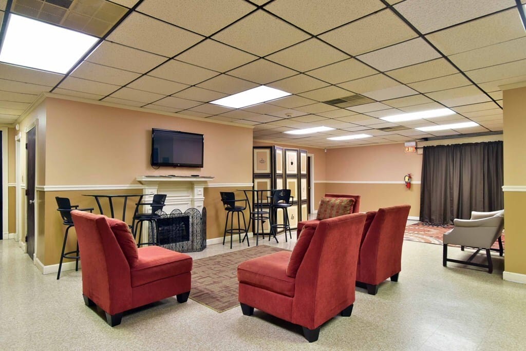 610 W Oglethorpe Blvd, Albany, GA 31701