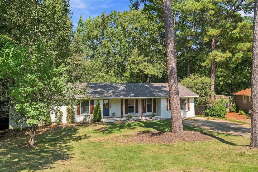 239 Denson Dr, Auburn, AL 36830
