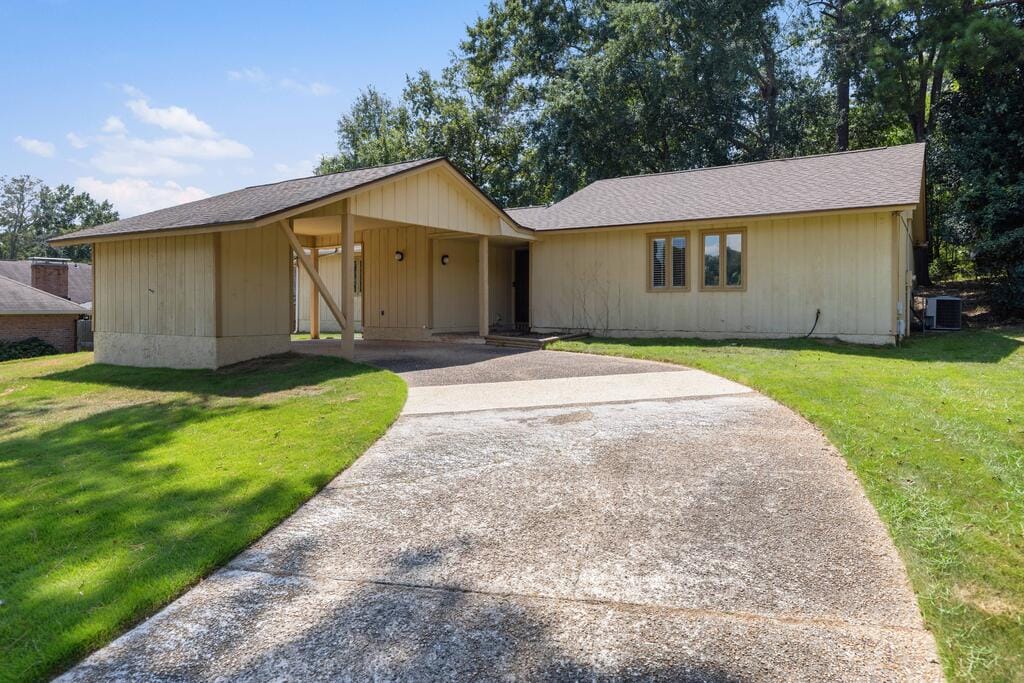 6211 Windsor Dr, Columbus, GA 31909