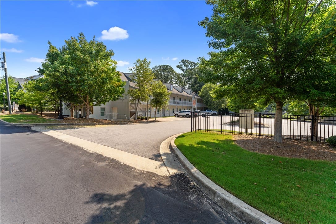 149 S Debardeleben St #103, Auburn, AL 36830