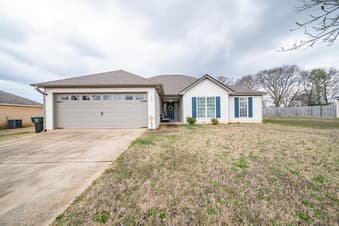 33 Honeysuckle Way, Fort Mitchell, AL, 36856