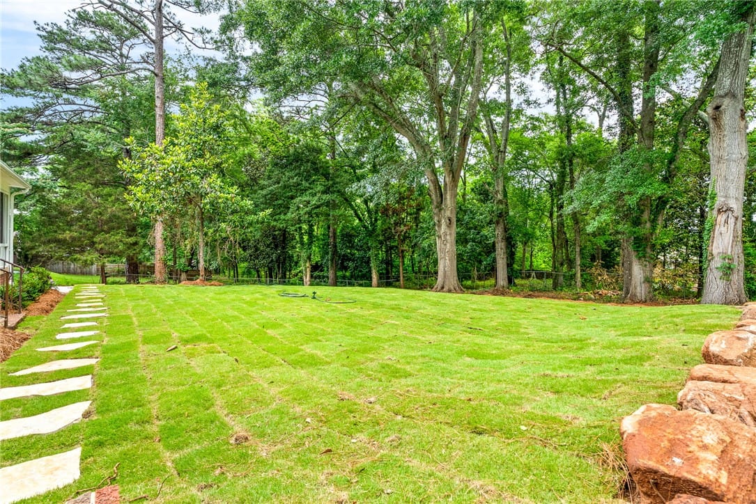 715 N 10th St, Opelika, AL 36801