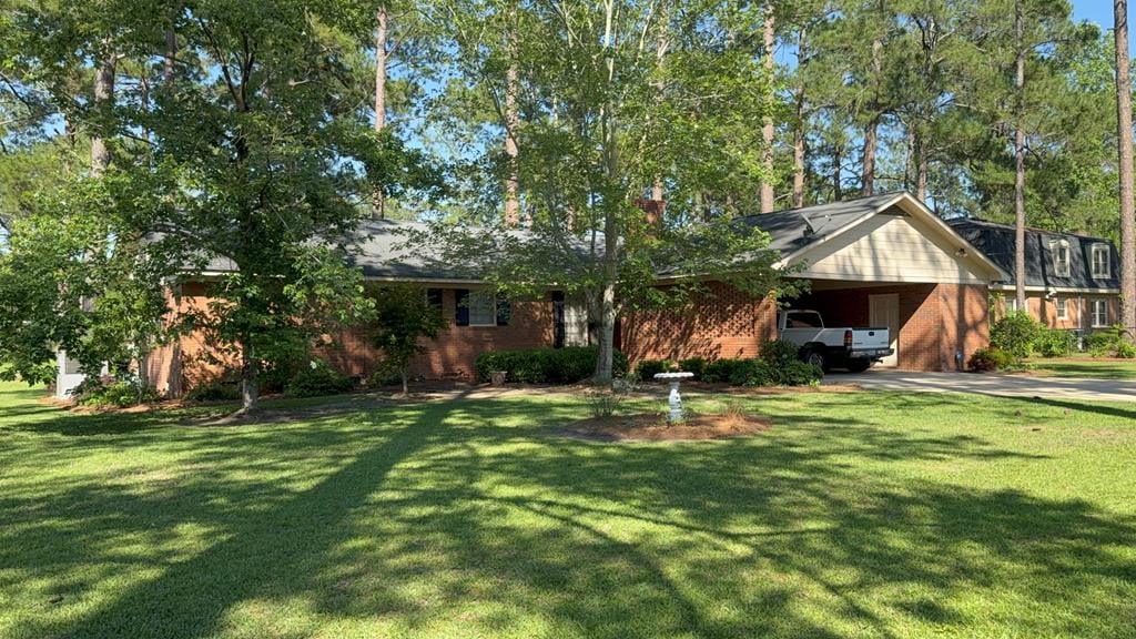 1710 Pineknoll Ln, Albany, GA 31707