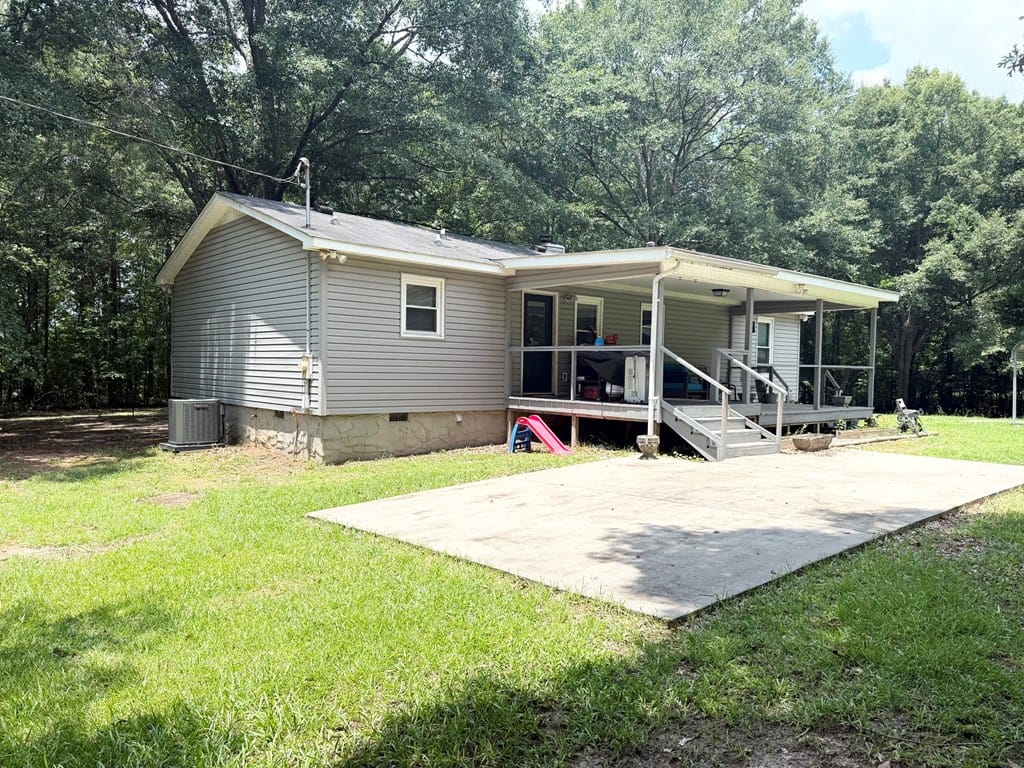 62 Melvin Harris Rd, Manchester, GA 31816