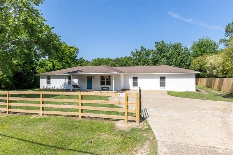 40 Lee Rd 438, Smiths Station, AL, 36877
