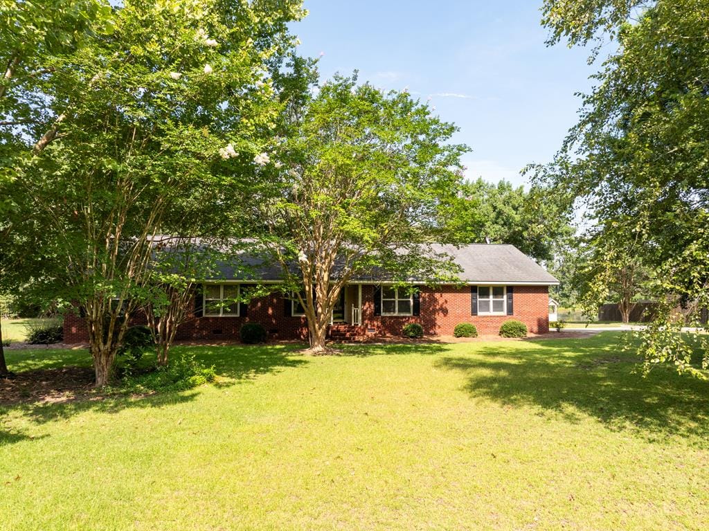 774 Flowing Well Rd, Leesburg, GA 31763